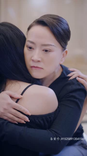 离婚妈妈竟是霸总白月光（101集）热门儿短剧抢先看