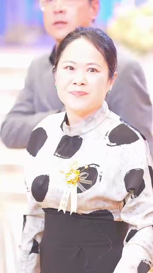 冤家对头：竹马财迷深深宠 （60集）超好看短剧抢先看全集