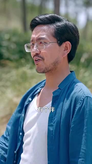 美食：随机摆摊，顾客追我满街跑（95集）短剧点击左下角看全集