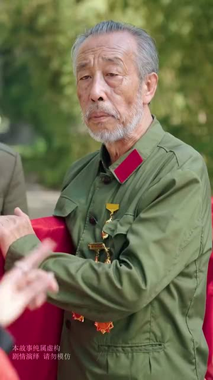隐居多年后为孙女亮出身份（61集）短剧全季限免大放送