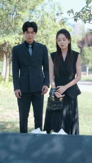 我本痴心自缚（70集） 看完还想看的精彩短剧