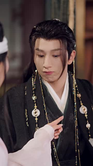 皇后娘娘的猫崽子（70集）短剧点击左下角看全集